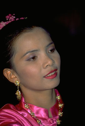 Thai Dance, Ban Sop Ruak